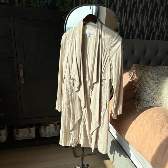 Cupcakes & Cashmere Angela Draped Trench Coat - Picture 1 of 2